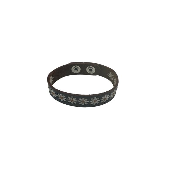 Wildflower Wayfarer White Daisy Chain Embroidered on Leather Snap Cuff Bracelet - Picture 3 of 3